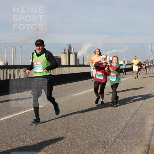 03.10.2025 - Köhlbrandbrückenlauf Lena Gebhardt http://msf.ph/oto/9137882 03.10.2025 09:55:45 Position 2 1674, 3499 meine-sportfotos.de