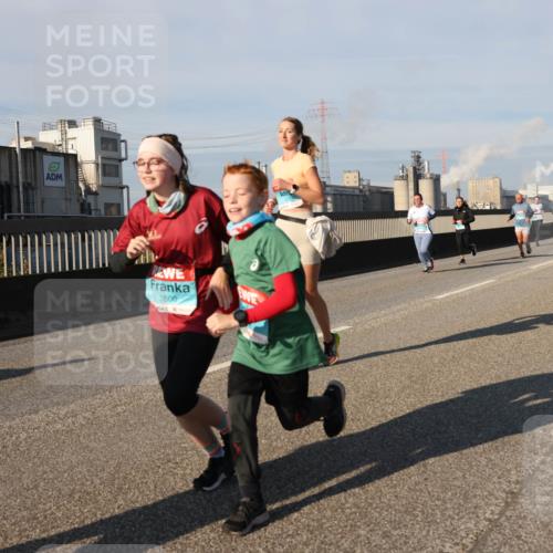 03.10.2025 - Köhlbrandbrückenlauf Lena Gebhardt http://msf.ph/oto/9137958 03.10.2025 09:55:47 Position 2 3500 meine-sportfotos.de