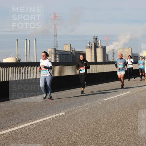 03.10.2025 - Köhlbrandbrückenlauf Lena Gebhardt http://msf.ph/oto/9137995 03.10.2025 09:55:48 Position 2  meine-sportfotos.de