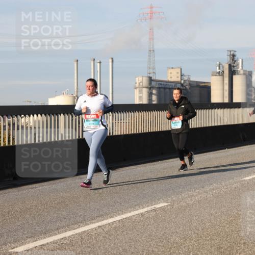 03.10.2025 - Köhlbrandbrückenlauf Lena Gebhardt http://msf.ph/oto/9138002 03.10.2025 09:55:49 Position 2 2749 meine-sportfotos.de