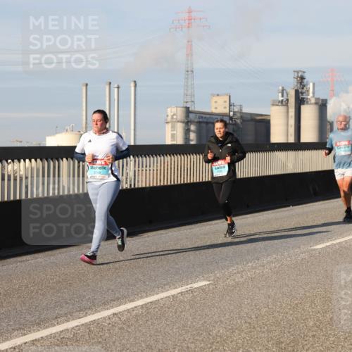 03.10.2025 - Köhlbrandbrückenlauf Lena Gebhardt http://msf.ph/oto/9138006 03.10.2025 09:55:49 Position 2 2749, 1922 meine-sportfotos.de