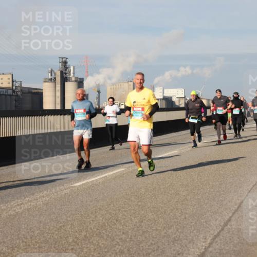 03.10.2025 - Köhlbrandbrückenlauf Lena Gebhardt http://msf.ph/oto/9138012 03.10.2025 09:55:49 Position 2  meine-sportfotos.de