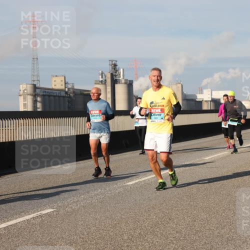 03.10.2025 - Köhlbrandbrückenlauf Lena Gebhardt http://msf.ph/oto/9138019 03.10.2025 09:55:50 Position 2 2122, 1922 meine-sportfotos.de