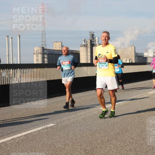 03.10.2025 - Köhlbrandbrückenlauf Lena Gebhardt http://msf.ph/oto/9138032 03.10.2025 09:55:50 Position 2 2122, 1523, 1922 meine-sportfotos.de