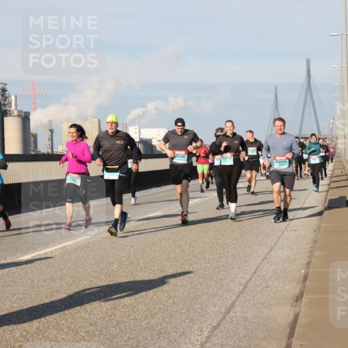 03.10.2025 - Köhlbrandbrückenlauf Lena Gebhardt http://msf.ph/oto/9138053 03.10.2025 09:55:52 Position 2  meine-sportfotos.de