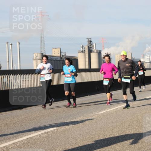 03.10.2025 - Köhlbrandbrückenlauf Lena Gebhardt http://msf.ph/oto/9138066 03.10.2025 09:55:52 Position 2  meine-sportfotos.de