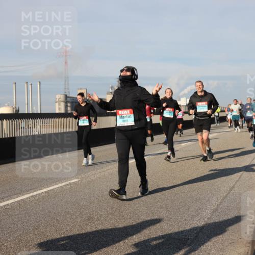 03.10.2025 - Köhlbrandbrückenlauf Lena Gebhardt http://msf.ph/oto/9138168 03.10.2025 09:55:57 Position 2 2093 meine-sportfotos.de