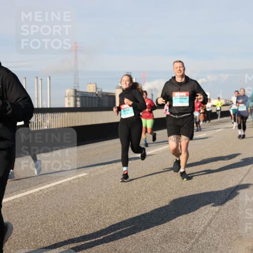 03.10.2025 - Köhlbrandbrückenlauf Lena Gebhardt http://msf.ph/oto/9138214 03.10.2025 09:55:58 Position 2 2093, 234 meine-sportfotos.de