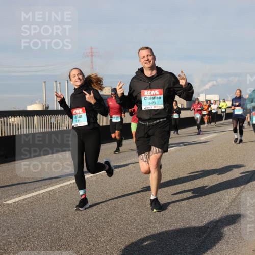 03.10.2025 - Köhlbrandbrückenlauf Lena Gebhardt http://msf.ph/oto/9138234 03.10.2025 09:55:59 Position 2 204, 3134, 3473 meine-sportfotos.de