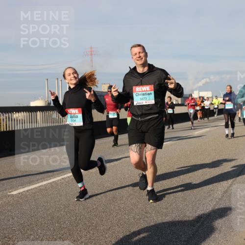 03.10.2025 - Köhlbrandbrückenlauf Lena Gebhardt http://msf.ph/oto/9138237 03.10.2025 09:55:59 Position 2 204, 3134, 3473 meine-sportfotos.de