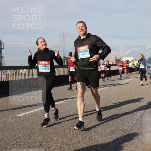 03.10.2025 - Köhlbrandbrückenlauf Lena Gebhardt http://msf.ph/oto/9138245 03.10.2025 09:55:59 Position 2 1204, 3134, 3473 meine-sportfotos.de