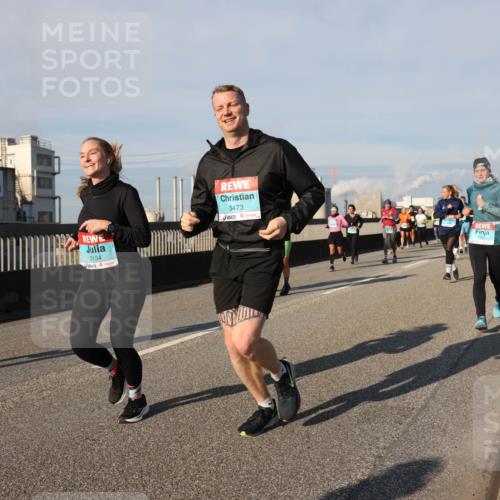 03.10.2025 - Köhlbrandbrückenlauf Lena Gebhardt http://msf.ph/oto/9138260 03.10.2025 09:55:59 Position 2 1204, 3134, 3473 meine-sportfotos.de