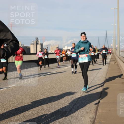 03.10.2025 - Köhlbrandbrückenlauf Lena Gebhardt http://msf.ph/oto/9138267 03.10.2025 09:55:59 Position 2 3473 meine-sportfotos.de