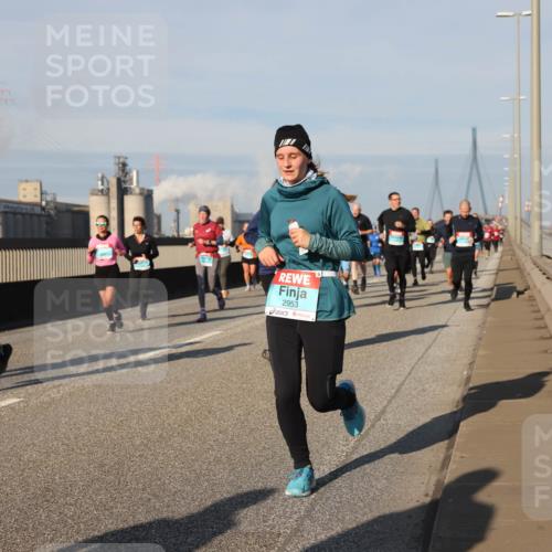 03.10.2025 - Köhlbrandbrückenlauf Lena Gebhardt http://msf.ph/oto/9138279 03.10.2025 09:56:00 Position 2 2953 meine-sportfotos.de