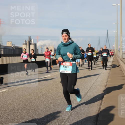 03.10.2025 - Köhlbrandbrückenlauf Lena Gebhardt http://msf.ph/oto/9138281 03.10.2025 09:56:00 Position 2 2953 meine-sportfotos.de