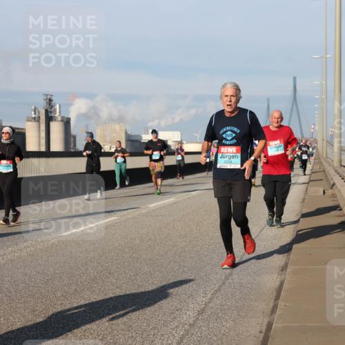 03.10.2025 - Köhlbrandbrückenlauf Lena Gebhardt http://msf.ph/oto/9138654 03.10.2025 09:56:21 Position 2 2699 meine-sportfotos.de