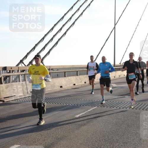 03.10.2025 - Köhlbrandbrückenlauf Yannick Fuchs http://msf.ph/oto/9138883 03.10.2025 08:23:16 Position 2 3332 meine-sportfotos.de