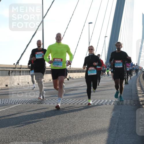 03.10.2025 - Köhlbrandbrückenlauf Yannick Fuchs http://msf.ph/oto/9139505 03.10.2025 08:24:01 Position 2 1194, 1168, 3174 meine-sportfotos.de
