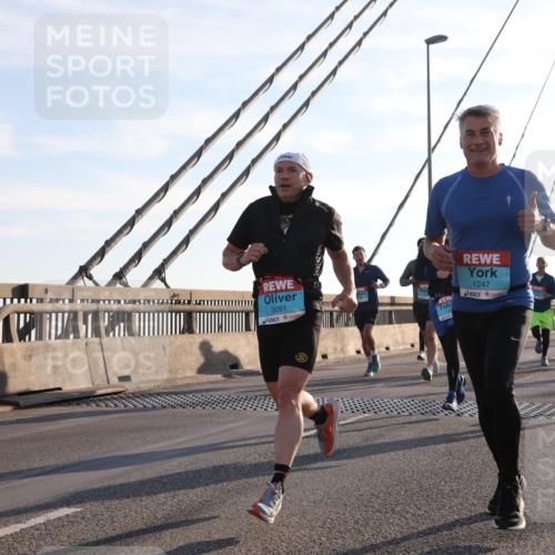 03.10.2025 - Köhlbrandbrückenlauf Yannick Fuchs http://msf.ph/oto/9139609 03.10.2025 08:24:09 Position 2 3091, 1247 meine-sportfotos.de