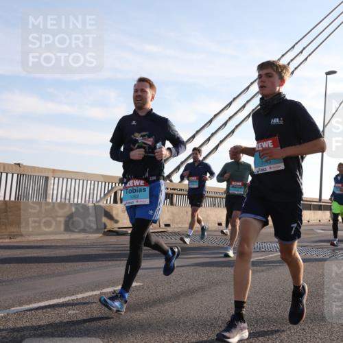 03.10.2025 - Köhlbrandbrückenlauf Yannick Fuchs http://msf.ph/oto/9139637 03.10.2025 08:24:11 Position 2 1262, 238, 3143 meine-sportfotos.de