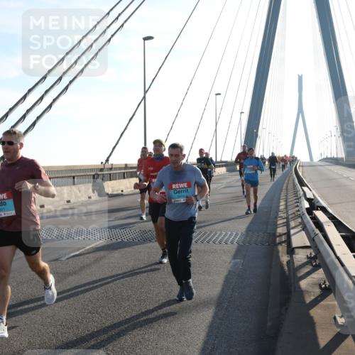 03.10.2025 - Köhlbrandbrückenlauf Yannick Fuchs http://msf.ph/oto/9139703 03.10.2025 08:24:14 Position 2 1411, 3404, 8 meine-sportfotos.de