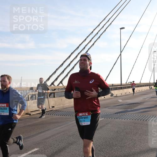 03.10.2025 - Köhlbrandbrückenlauf Yannick Fuchs http://msf.ph/oto/9139740 03.10.2025 08:24:18 Position 2 1249, 3118 meine-sportfotos.de