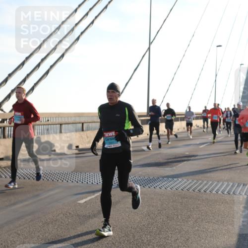 03.10.2025 - Köhlbrandbrückenlauf Yannick Fuchs http://msf.ph/oto/9139825 03.10.2025 08:24:27 Position 2 3301 meine-sportfotos.de