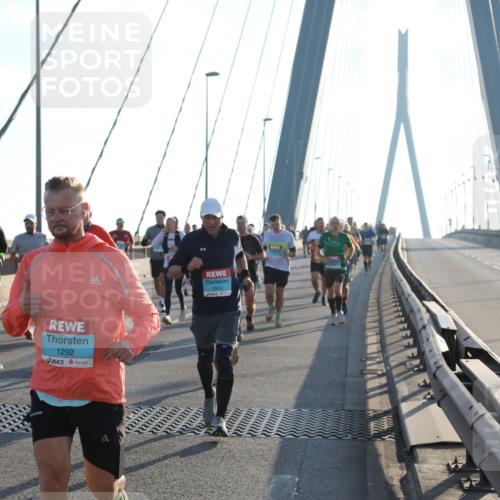 03.10.2025 - Köhlbrandbrückenlauf Yannick Fuchs http://msf.ph/oto/9139864 03.10.2025 08:24:30 Position 2 1292, 2843 meine-sportfotos.de