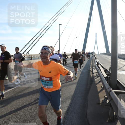 03.10.2025 - Köhlbrandbrückenlauf Yannick Fuchs http://msf.ph/oto/9139919 03.10.2025 08:24:35 Position 2 3495 meine-sportfotos.de