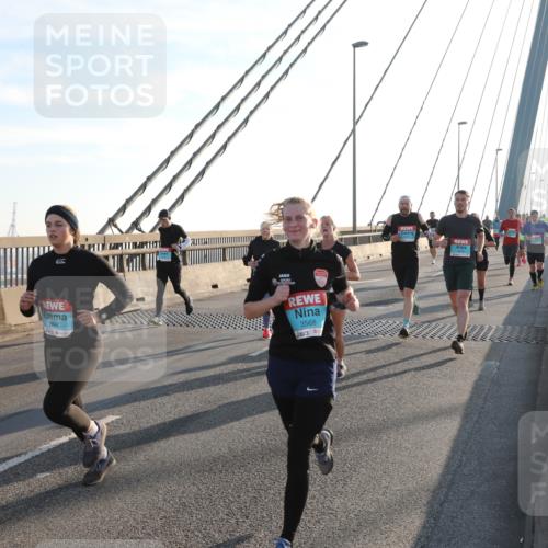 03.10.2025 - Köhlbrandbrückenlauf Yannick Fuchs http://msf.ph/oto/9139961 03.10.2025 08:24:38 Position 2 2884, 3568 meine-sportfotos.de