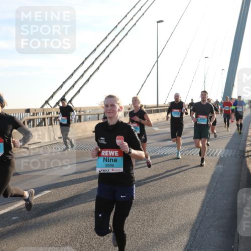 03.10.2025 - Köhlbrandbrückenlauf Yannick Fuchs http://msf.ph/oto/9139965 03.10.2025 08:24:38 Position 2 2884, 3568 meine-sportfotos.de