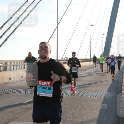 03.10.2025 - Köhlbrandbrückenlauf Yannick Fuchs http://msf.ph/oto/9140122 03.10.2025 08:24:47 Position 2 330, 1504 meine-sportfotos.de