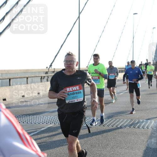 03.10.2025 - Köhlbrandbrückenlauf Yannick Fuchs http://msf.ph/oto/9140195 03.10.2025 08:24:52 Position 2 1077 meine-sportfotos.de