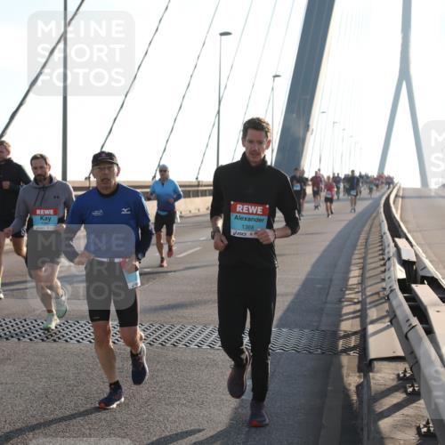 03.10.2025 - Köhlbrandbrückenlauf Yannick Fuchs http://msf.ph/oto/9140211 03.10.2025 08:24:54 Position 2 1368 meine-sportfotos.de