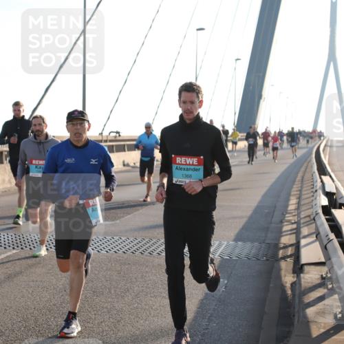 03.10.2025 - Köhlbrandbrückenlauf Yannick Fuchs http://msf.ph/oto/9140220 03.10.2025 08:24:54 Position 2 1368 meine-sportfotos.de