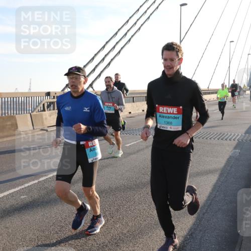 03.10.2025 - Köhlbrandbrückenlauf Yannick Fuchs http://msf.ph/oto/9140243 03.10.2025 08:24:55 Position 2 26, 1368 meine-sportfotos.de