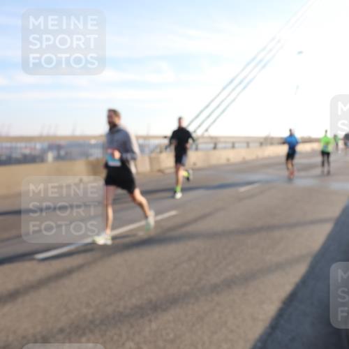 03.10.2025 - Köhlbrandbrückenlauf Yannick Fuchs http://msf.ph/oto/9140261 03.10.2025 08:24:56 Position 2  meine-sportfotos.de