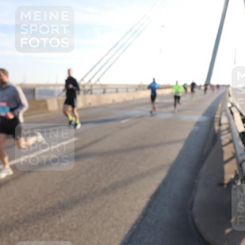 03.10.2025 - Köhlbrandbrückenlauf Yannick Fuchs http://msf.ph/oto/9140265 03.10.2025 08:24:56 Position 2  meine-sportfotos.de