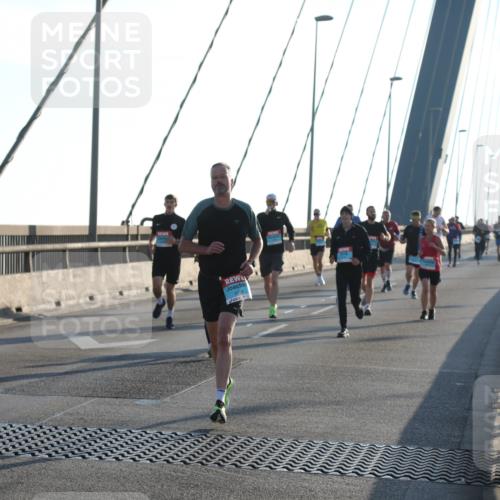 03.10.2025 - Köhlbrandbrückenlauf Yannick Fuchs http://msf.ph/oto/9140295 03.10.2025 08:24:58 Position 2 1056 meine-sportfotos.de