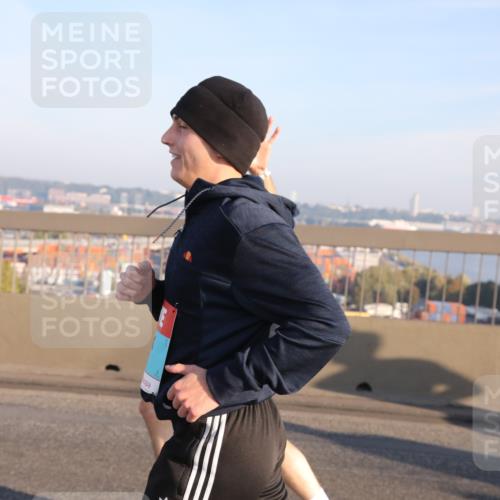 03.10.2025 - Köhlbrandbrückenlauf Yannick Fuchs http://msf.ph/oto/9140351 03.10.2025 08:25:04 Position 2  meine-sportfotos.de