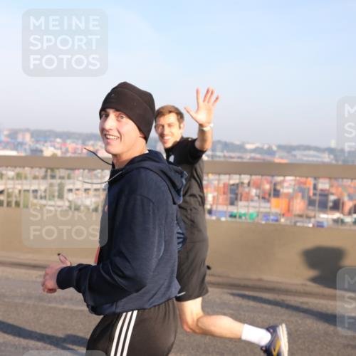 03.10.2025 - Köhlbrandbrückenlauf Yannick Fuchs http://msf.ph/oto/9140355 03.10.2025 08:25:05 Position 2  meine-sportfotos.de