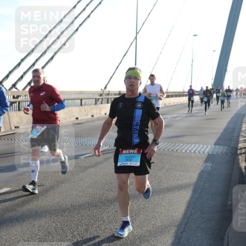 03.10.2025 - Köhlbrandbrückenlauf Yannick Fuchs http://msf.ph/oto/9140372 03.10.2025 08:25:07 Position 2 3832 meine-sportfotos.de