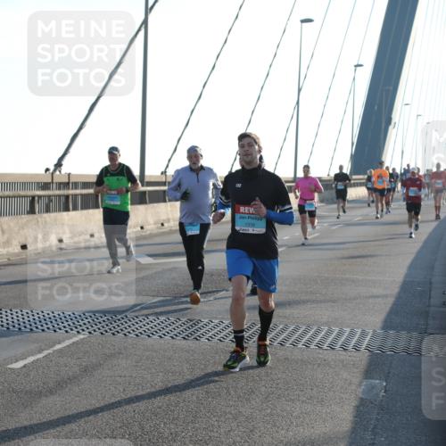 03.10.2025 - Köhlbrandbrückenlauf Yannick Fuchs http://msf.ph/oto/9140429 03.10.2025 08:25:15 Position 2 1, 10, 1316 meine-sportfotos.de