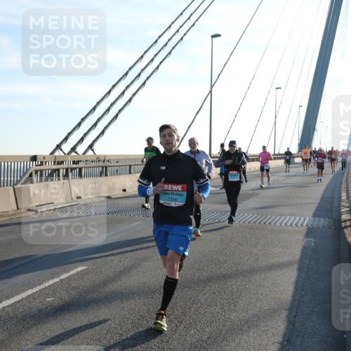 03.10.2025 - Köhlbrandbrückenlauf Yannick Fuchs http://msf.ph/oto/9140452 03.10.2025 08:25:16 Position 2 1316 meine-sportfotos.de