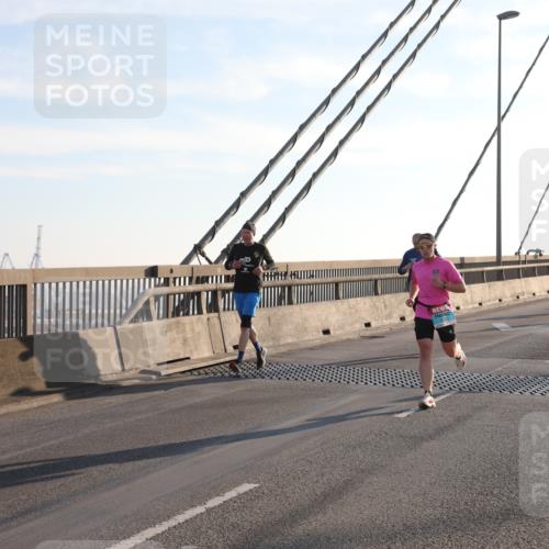 03.10.2025 - Köhlbrandbrückenlauf Yannick Fuchs http://msf.ph/oto/9140489 03.10.2025 08:25:19 Position 2  meine-sportfotos.de