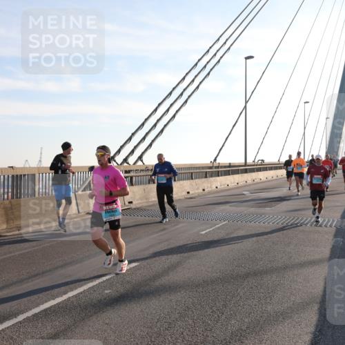 03.10.2025 - Köhlbrandbrückenlauf Yannick Fuchs http://msf.ph/oto/9140505 03.10.2025 08:25:20 Position 2  meine-sportfotos.de