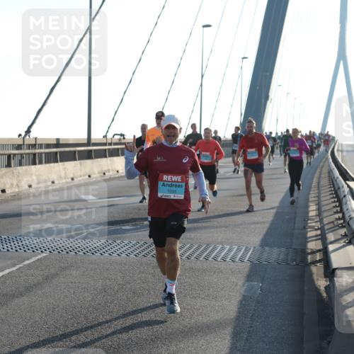 03.10.2025 - Köhlbrandbrückenlauf Yannick Fuchs http://msf.ph/oto/9140519 03.10.2025 08:25:21 Position 2 1033 meine-sportfotos.de