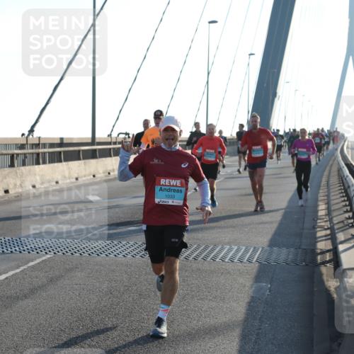 03.10.2025 - Köhlbrandbrückenlauf Yannick Fuchs http://msf.ph/oto/9140523 03.10.2025 08:25:21 Position 2 1033 meine-sportfotos.de