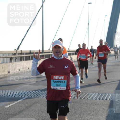 03.10.2025 - Köhlbrandbrückenlauf Yannick Fuchs http://msf.ph/oto/9140526 03.10.2025 08:25:22 Position 2 1033 meine-sportfotos.de