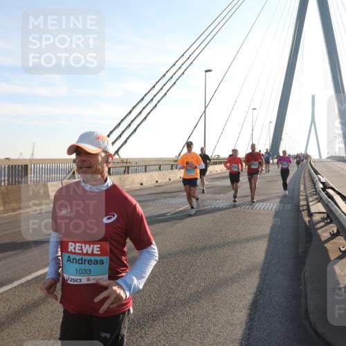 03.10.2025 - Köhlbrandbrückenlauf Yannick Fuchs http://msf.ph/oto/9140545 03.10.2025 08:25:23 Position 2 1033 meine-sportfotos.de
